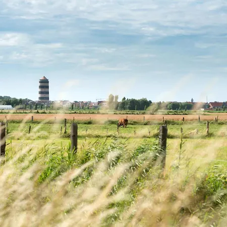 Wilde Zee With Terrace By Interhome Appartement